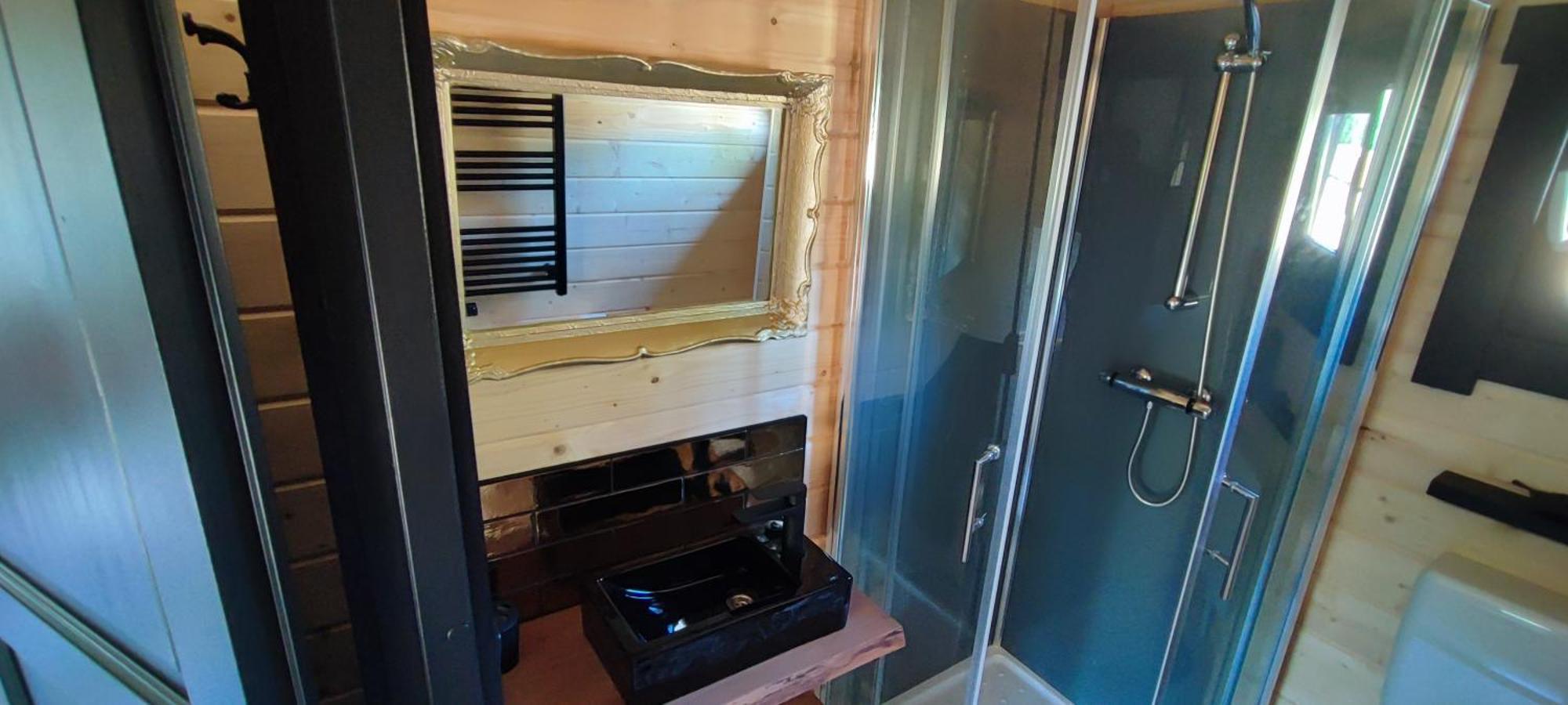 Drachtstercompagnie Chalet In Het Groen Met Airco מראה חיצוני תמונה