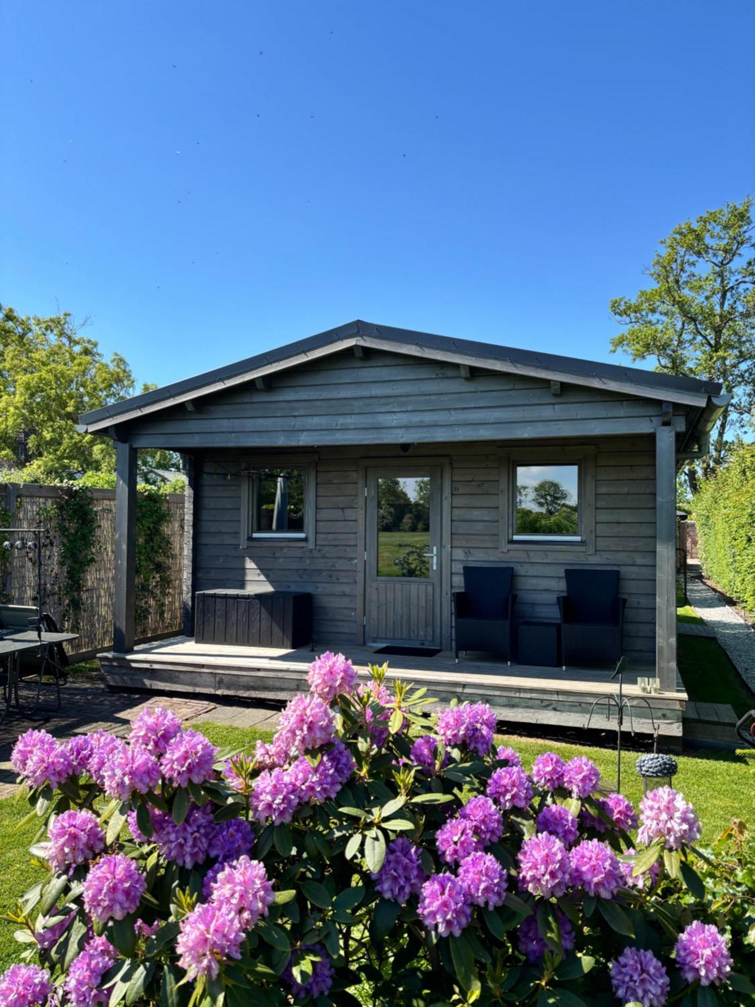 Drachtstercompagnie Chalet In Het Groen Met Airco מראה חיצוני תמונה